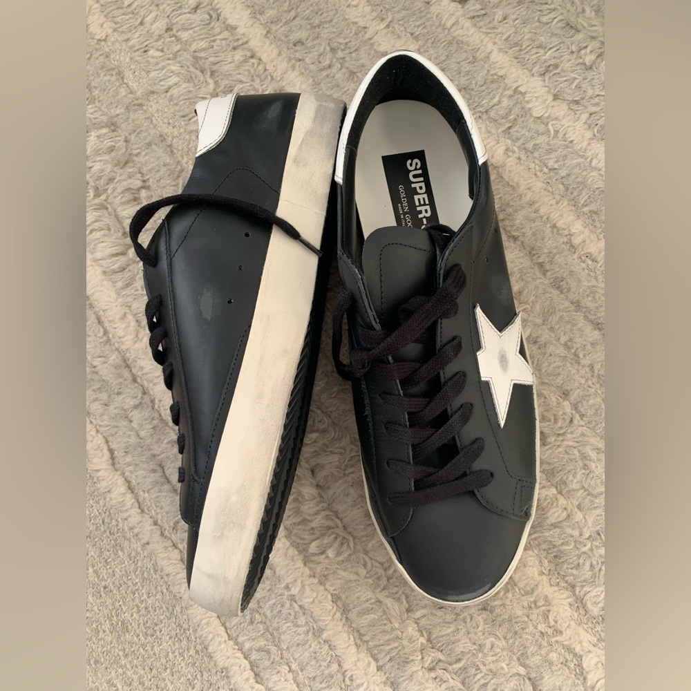 Golden goose men’s Superstar Low top sneaker
NWT - Picture 4 of 11